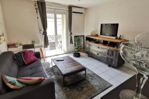 Apartment with balcony near the Salins
